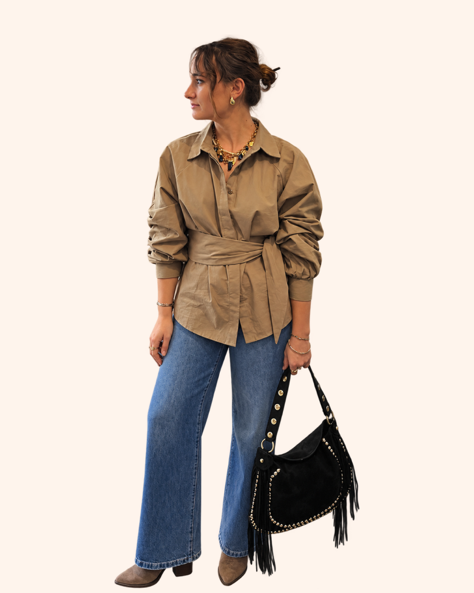 Look Boutique Giu en chemise camel et jean