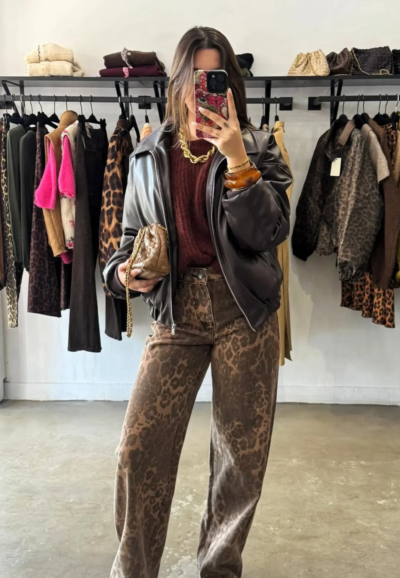 Silhouette veste et pantalon de la Boutique Giu